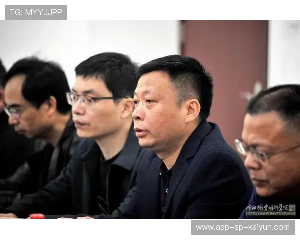 国际拳击裁判在培训中采用跨国观摩、案例复盘与医学协同演练模式